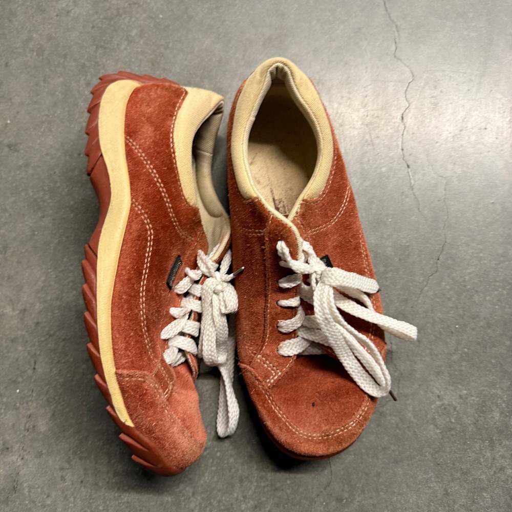 Simple Shoes 9767 Rust Suede Low Top Sneakers Womens 6 Lace Up Lug Sole Retro